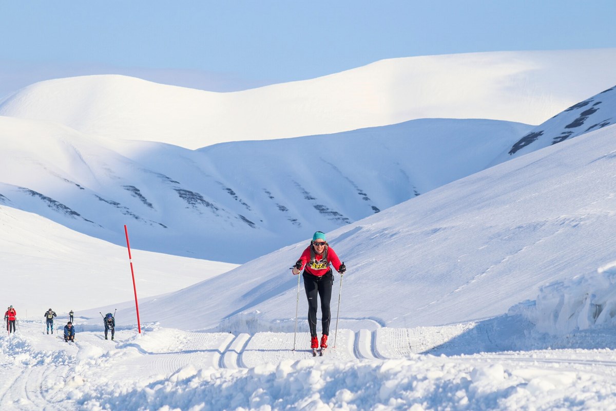 Experience Svalbard Ski Marathon 2024 and stay at Funken Lodge De
