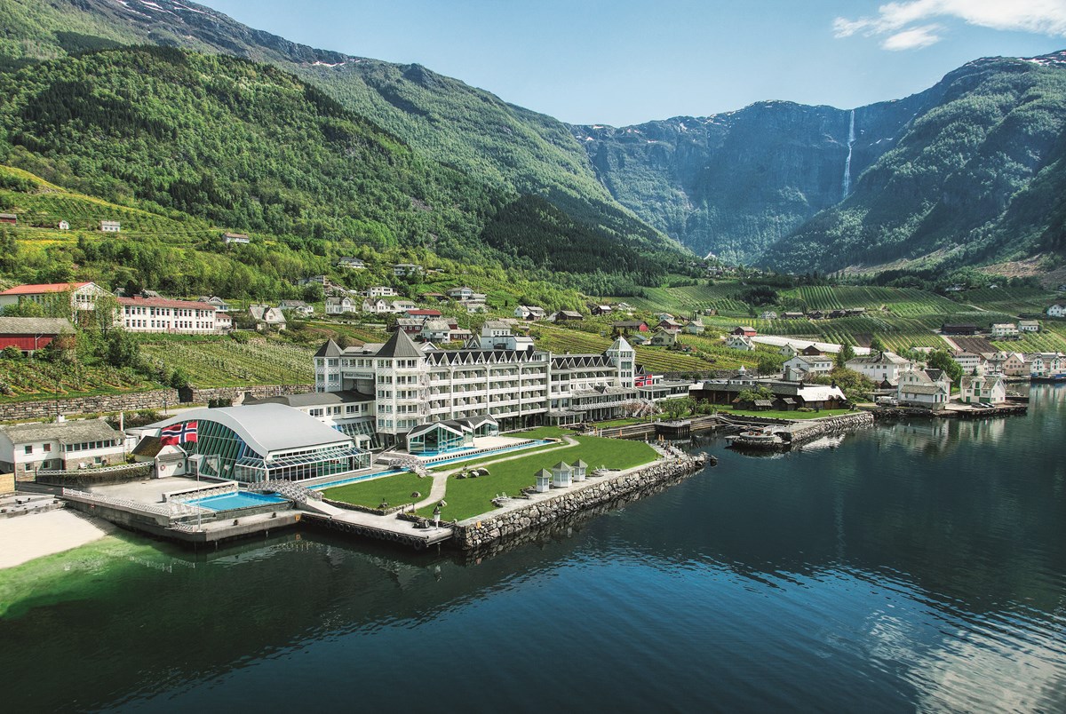 Hotel Ullensvang By The Hardangerfjord Historic Hotels In Norway